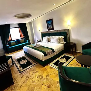 3* فندق ليس ترويس بالميرس