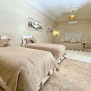  Riad Jolie